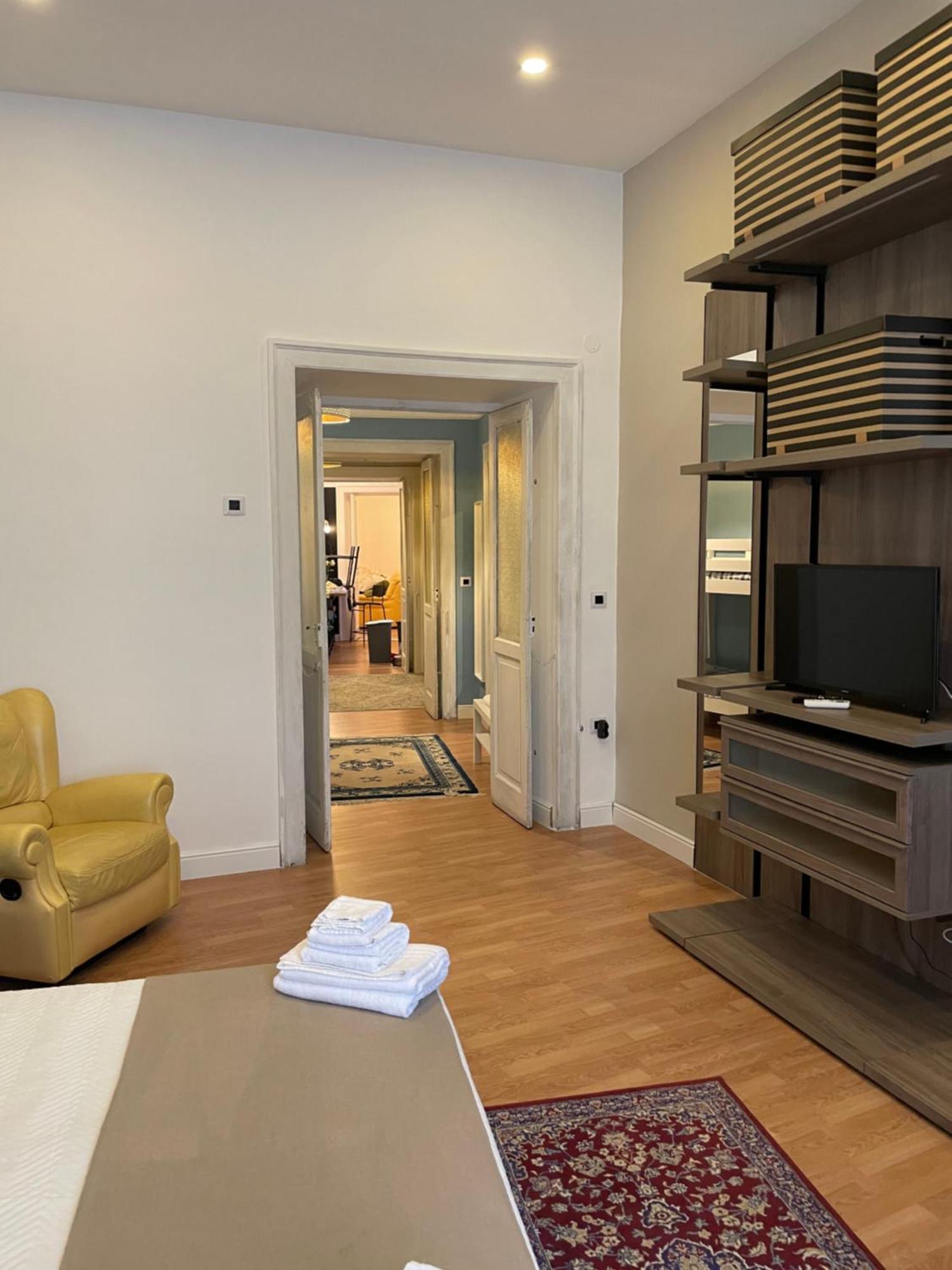 Spinelli Apartment *