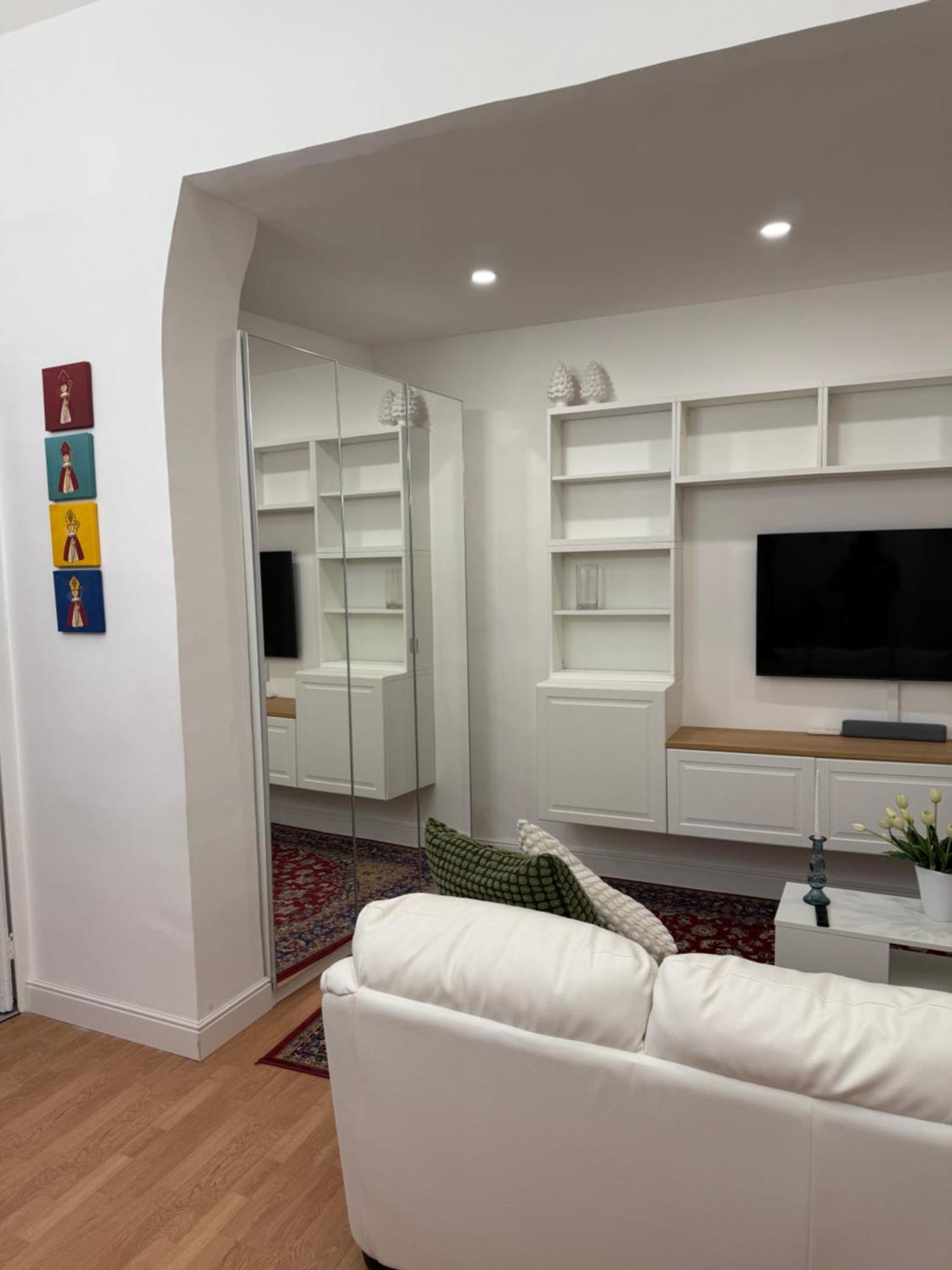 Spinelli Apartment *